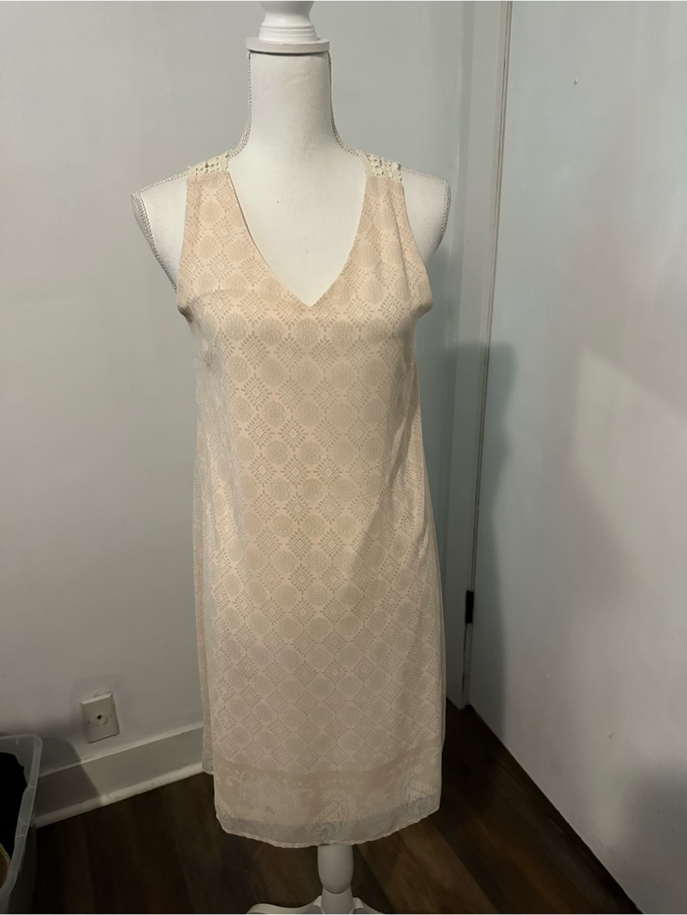 Cato Ivory Lace-Pattern V-Neck Slip